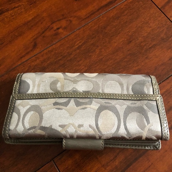 Wallet - Picture 2 of 4